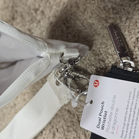 Lululemon Dual Pouch Wristlet NWT - Picture 5 of 5